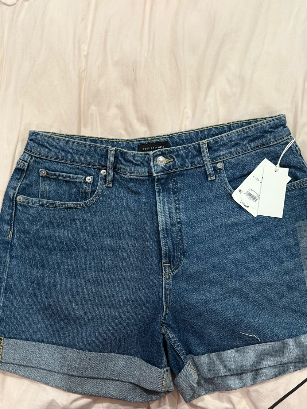 NWT Free Assembly High-Rise Denim Shorts in Medium Blue -